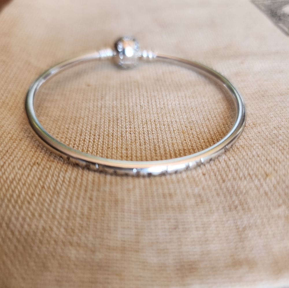 Pandora star and galaxy bangl PANDORA Moments Stars & Galaxy Bangle-590009C0 - Picture 5 of 16